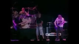 Deep Purple - Smoke On The Water from The Malaysian F1 Grand Prix 2001