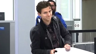 Superhero Tom Holland Makes His Way Through TSA Security