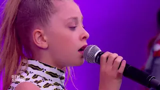 Les Kids United chantent "On écrit sur les murs" au RFM Music Show (9/06/17)