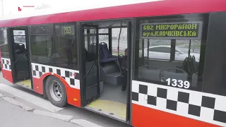 Чеські трамваї та унікальні для України автобуси отримав Харків від міжнародних партнерів