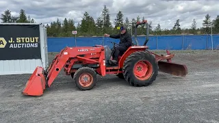 Kubota L4200 Utility Tractor