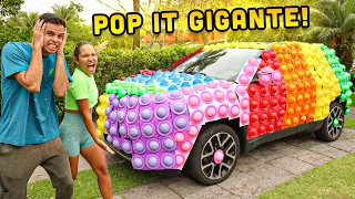 TRANSFORMAMOS O CARRO EM UM POP IT GIGANTE! - MUITO INCRÍVEL!