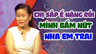 Bà Chị Ế Báo Động Khiến Mẹ Ưng Luôn Chàng Phi Công Trẻ Nhận Luôn Mẫu Tử Ngay Trên Sân Khấu