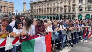 Funerali Berlusconi, Piazza Duomo già gremita in attesa del funerale