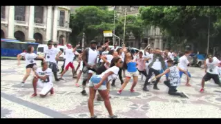 FLASH MOB BRASIL, Les anges7(Avicii-Wake Me Up, Outta your Mind, lil jhon &LMFAO