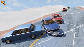 ЛЕДЯНОЙ СПУСК! ГОЛОЛЁД ПОКРЫЛ ГОРНУЮ ДОРОГУ | BeamNG.drive