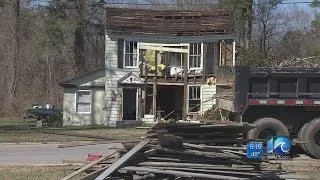 Waverly still cleaning up one week after deadly tornado