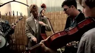 Mumford and Sons ft Johnny Flynn - Réveille mon âme (Awake my soul)