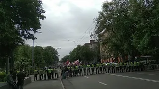 Киев, 9 мая, идиоты всё же есть