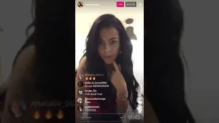 Malu Trevejo dance on Instagram live