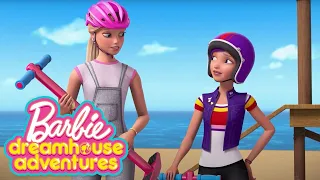 MECZ NA POGO - RODZINNA RYWALIZACJA! Kto zwycięży? | Barbie Dreamhouse Adventure | @BarbiePoPolsku