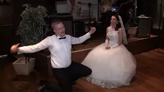 Regina és Dávid esküvői meglepetés tánc-párbaj :) (wedding dance battle)