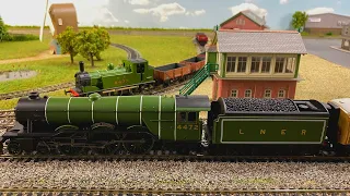 Lots of LNER Model Trains Running in this Video