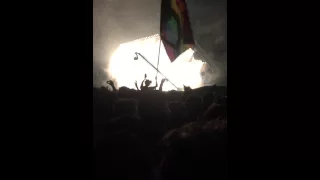 Kanye West singing queen at Glastonbury 2015