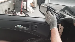 Removing a door beading and mirror on a CLS 350 / W219