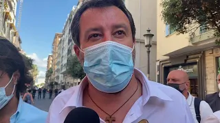 Salerno, Salvini a De Luca: "Costringere i campani alla mascherina con 40 gradi non ha senso"