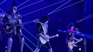 KISS:- “God of Thunder” Live at Manchester Arena, UK, 7/7/23