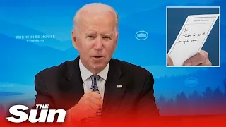 Biden accidentally reveals note from staff saying ‘sir, there is something on your chin’