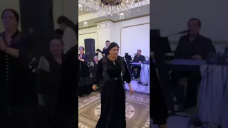 Танцует цыганка очень классно  ⚜️⚜️⚜️😍