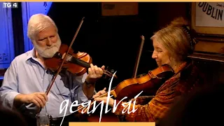 John Sheahan & Máire Breatnach -The Three Sea Captains | Tigh Ciss Madden |Geantraí 2011 | TG4