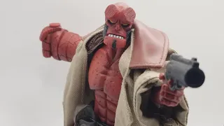 MezcoToyz Hellboy 2005 Review