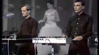 Kraftwerk - Das Model,  Na Sowas - ZDF German Television (original transmission 29/03/1982)