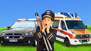 🚓🚑 Les enfants jouent avec une vraie voiture de police et une ambulance🚦 Jouets pour enfants