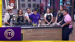 Gaby Ruiz, le enseñó a los participantes a preparar tacos vegetarianos.| MasterChef México