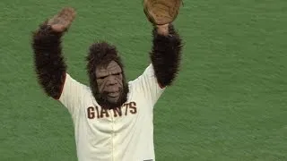 SD@SF: Biggy the Bigfoot throws out first pitch