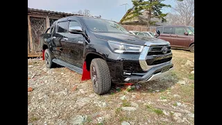 Toyota Hilux - он вам не Great Wall