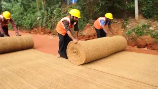 You Won't Believe How India Made the Road Using Coconut - Incredible Road Technique