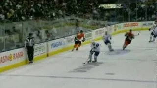 Tyler Bozak 's first career NHL goal w/ nice move (PHI @ TOR - 01/05/10) (HQ)