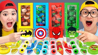 Mystery GIANT Candy Machine Challenge 미스터리 캔디 챌린지  슈퍼히어로 먹방 Mukbang Superhero by COMY VLOG 코미 브이로그