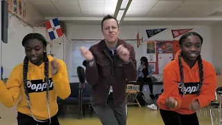 Teacher Dances With Students to Motivate Them in Class! | All Good