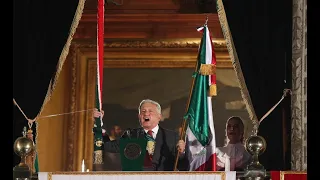 "¡Vivan los migrantes y pueblos indígenas!": AMLO en Grito de Independecia