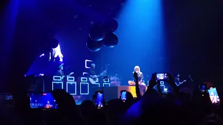 Avril Lavigne - When You're Gone live (Berlin, 15.04.2023)