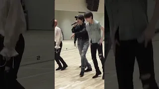 Yeonjun and Taehyun singing Coi Leray's part in rehearsals. #Happyfools #txt