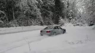 Audi A8 D2 4.2 quattro snow drift