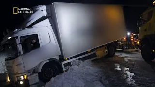 Podczas wyciągania w ciężarówce eksplodował miech! [Niebezpieczne drogi Europy]