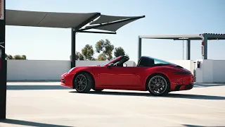 2022 Porsche 911 Targa 4s Guards Red