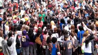 Bring YG to UK! Flashmob at Trafalgar Square