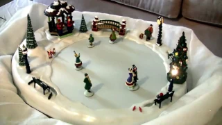 Mr. Christmas Holiday Skaters 1890