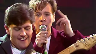 Simple Minds: "Speed Your Love To Me," + "Up On the Catwalk," TV Show 1984
