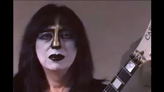 Vinnie Vincent is DELUSIONAL