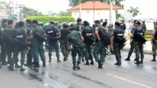 RIOTS - Wat Ounalom - September 15th, Phnom Penh