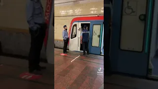 Открыли Буфет В Метро !