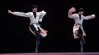 “Ilouri” by Georgian National Ballet SUKHISHVILI