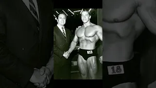 🏋️ कितने शक्तिशाली थे Arnold Schwarzenegger? 😱How Strong Was Arnold?#shorts #bodybuilding