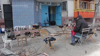 Mariupol residents suffer continued bombardment