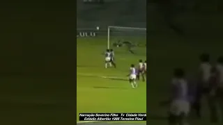 Um dos mais lindos gols de falta. Geraldão do Cruzeiro. 1986 contra o Piauí.